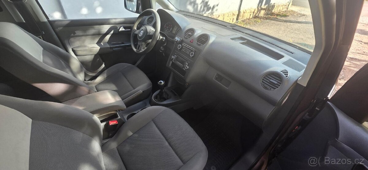 VW Caddy 1,6TDI 75kw rok-2012 - 13