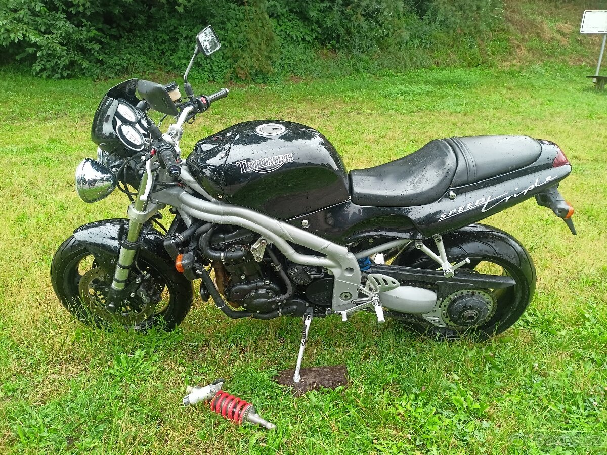 Triumph speed triple 955 - 13