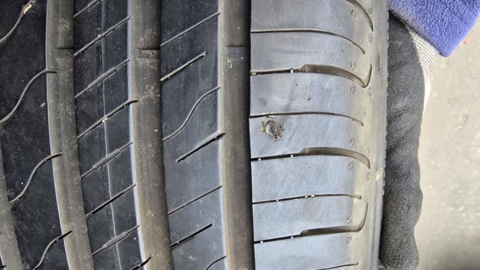 Letní pneu 215/55/17 Good Year - 13