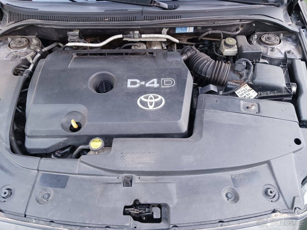Toyota Avensis - 13