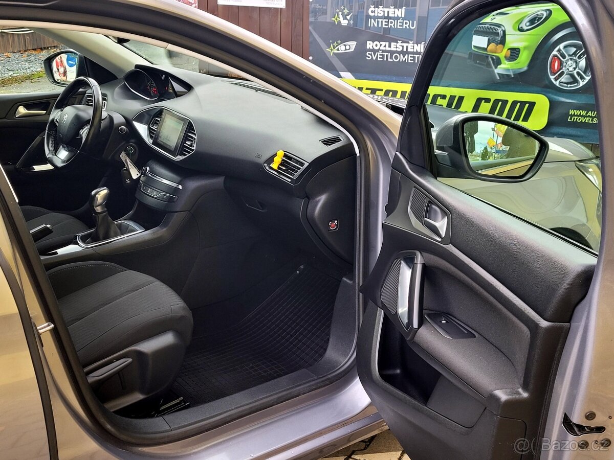 Peugeot 308, 1,2 PT/110hp,CZ, SERVISNÍ KNÍŽKA - 13