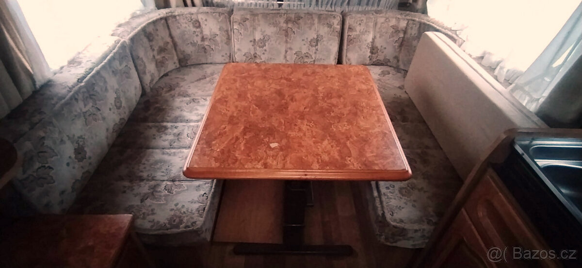 Cestovní karavan Buerstner Lux, ČR doklady, nová STK. - 13