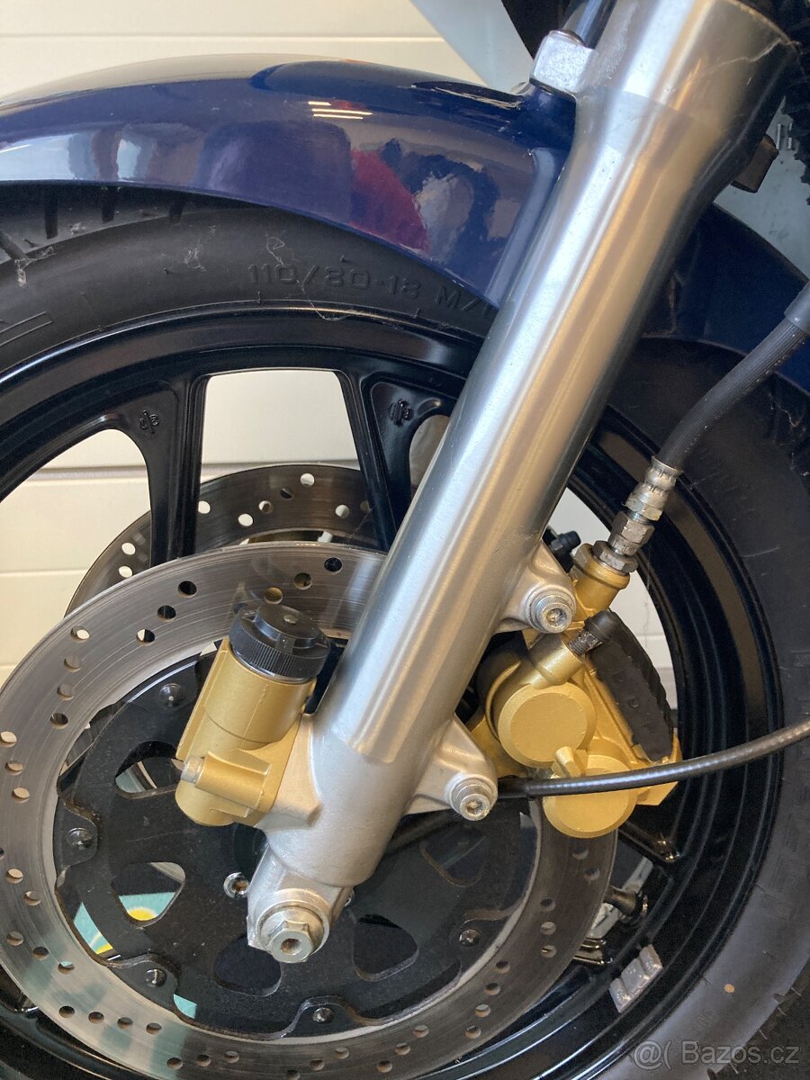 SUZUKI GSX-R 750 - 13