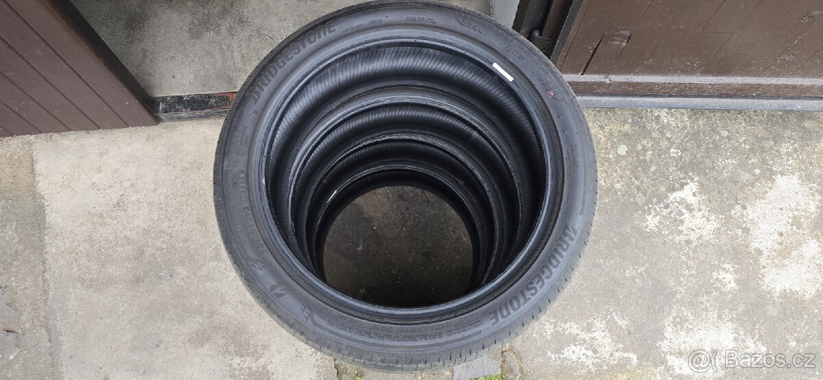 Pneumatiky Bridgestone(letní)R18 215/45 89W - 13