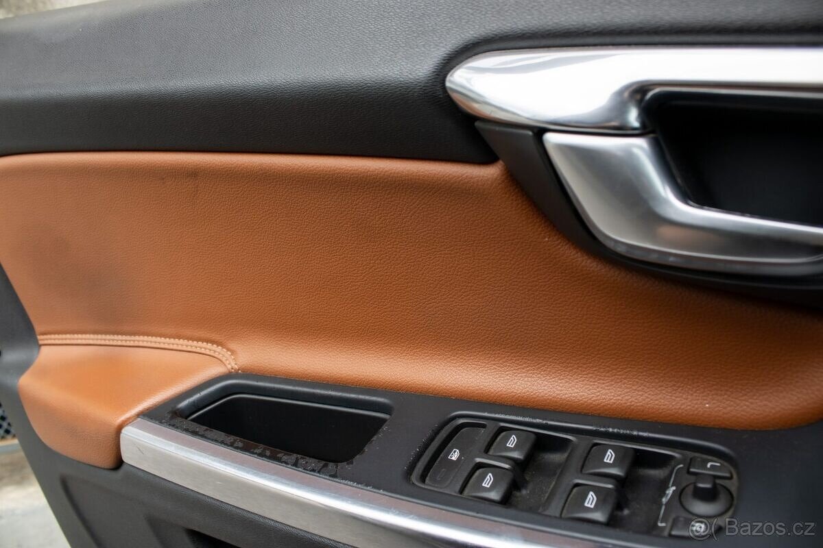 Volvo V60 DRIVe / 84kW / M6 / 2012 - 13