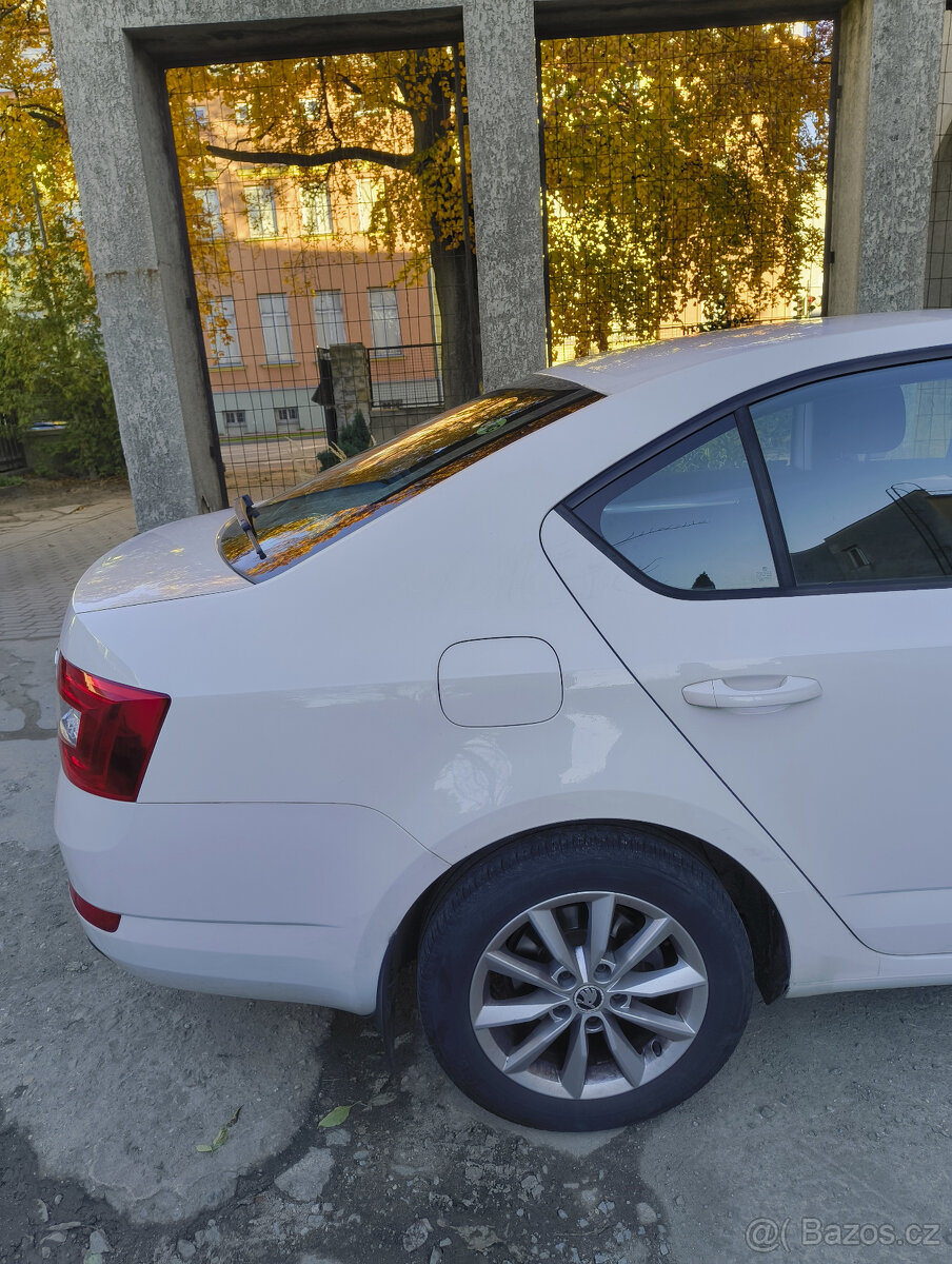 Škoda Octavia 1.4 tsi Gtec pravidelné servisy a Výborný stav - 13