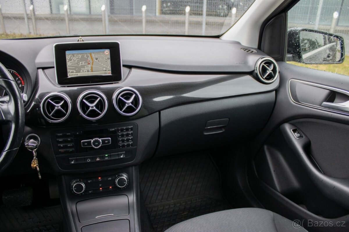 Mercedes-Benz B 180 - 13