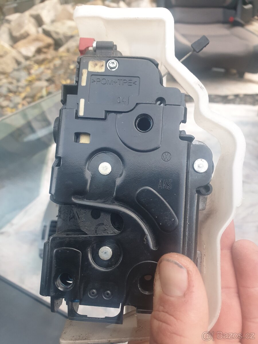 VW TOURAN CROSS 2007 - 13