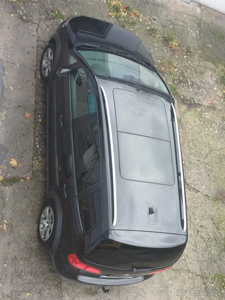 Prodám VW Touran Cross - 13