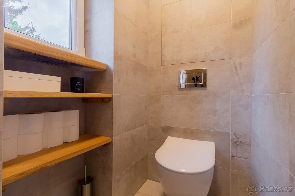 Pronájem bytu 2+1 65 m², Čéčova 34, České Budějovice 3 - 13