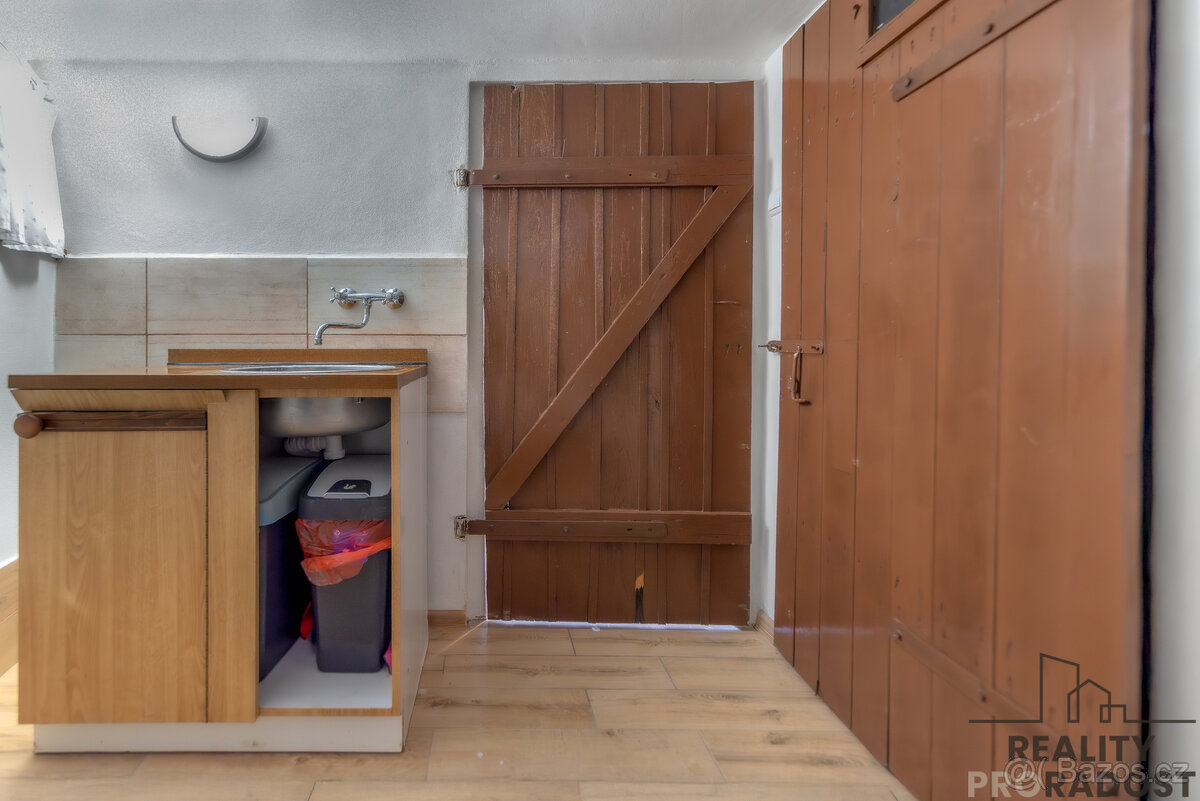 Pronájem rodinného domu s dvorem v Únanově, RD 2+1 Únanov - 13