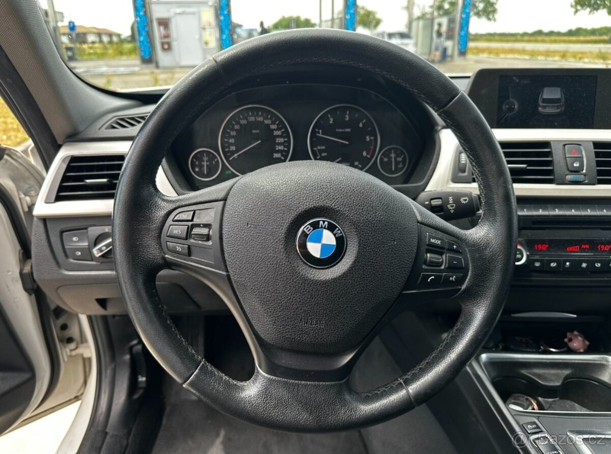 BMW 316d Touring - 13