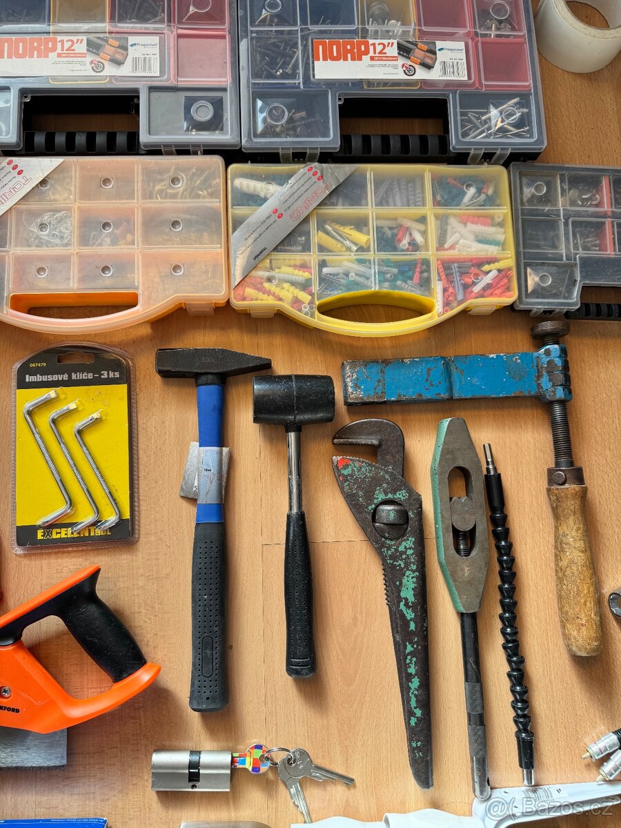 Nářadí a potřeby do domácnosti - 13