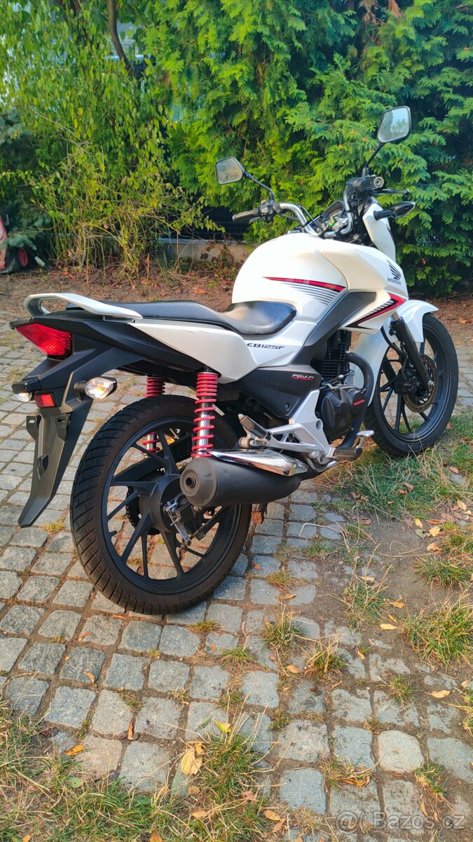 Honda CB 125 F - 13