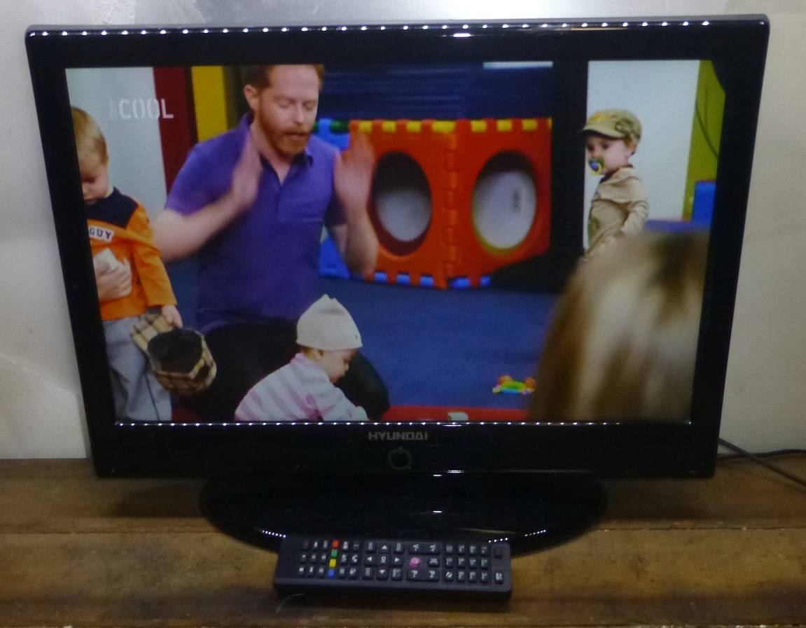 Malá LCD televize HYUNDAI 48 cm, nemá DVBT2 - 13