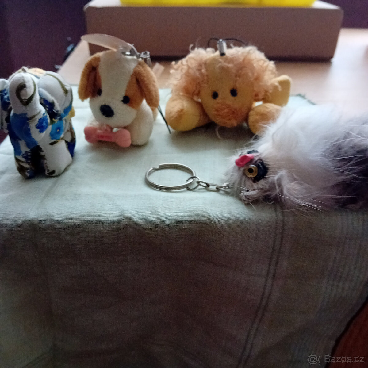 minicibulák a rúzné upomínkové předměty - 13