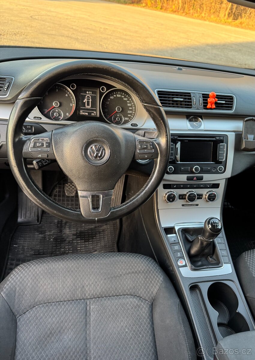 Volkswagen Passat B7 1.6TDI 2013 - 13
