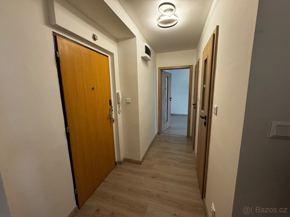 Byt 2+1 v osobku, nová lodžie, Karviná - Nové Město, Závodní - 13
