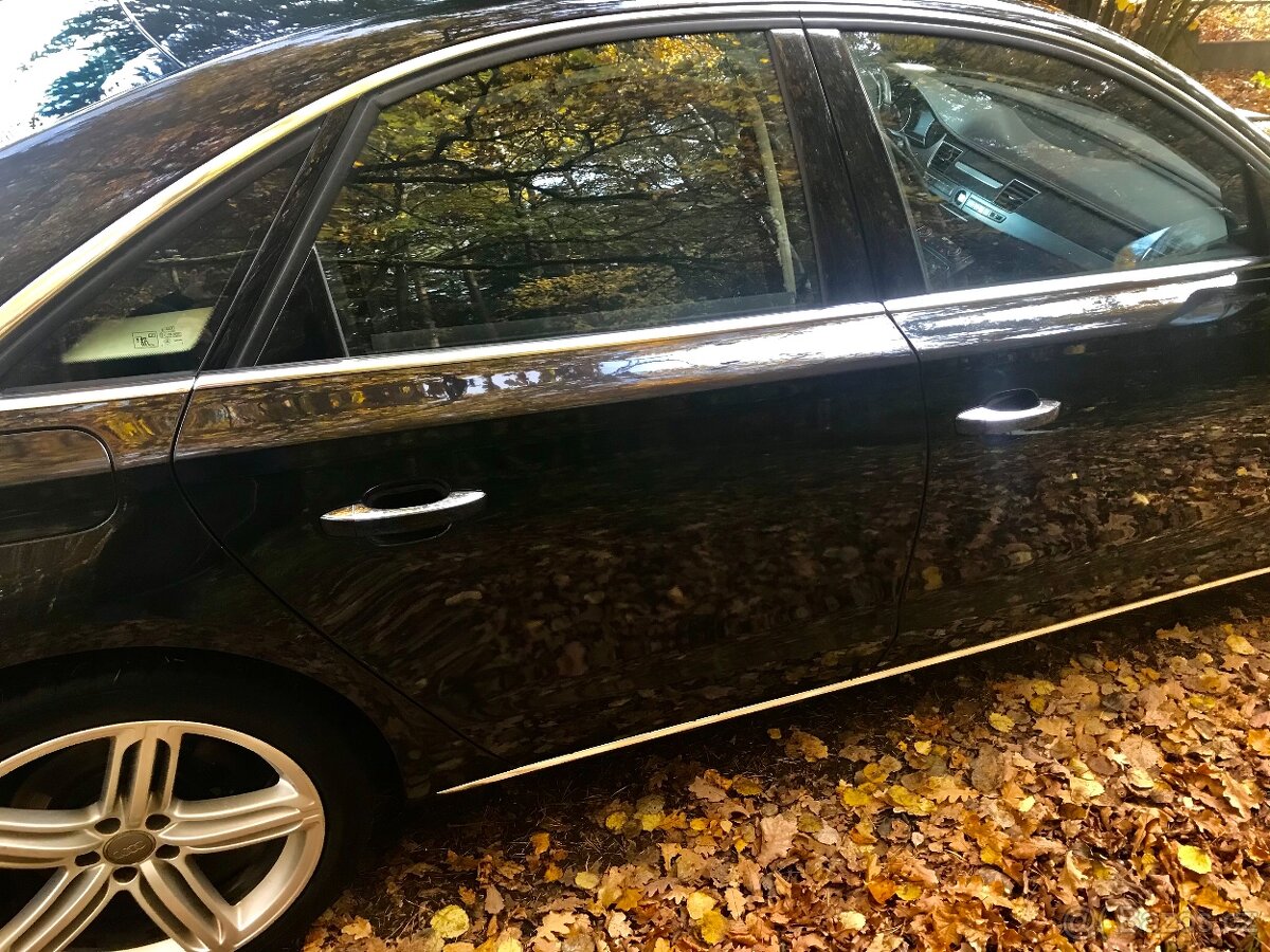 Audi A8 3.0tdi hybrid model 2013 Desing selection interiér - 13