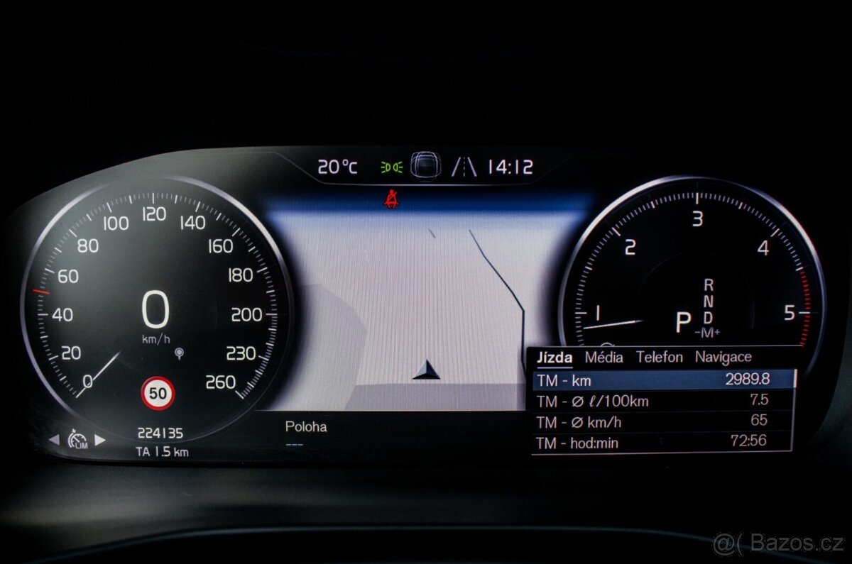 Volvo XC40 D4 Momentum AWD A/T - 13