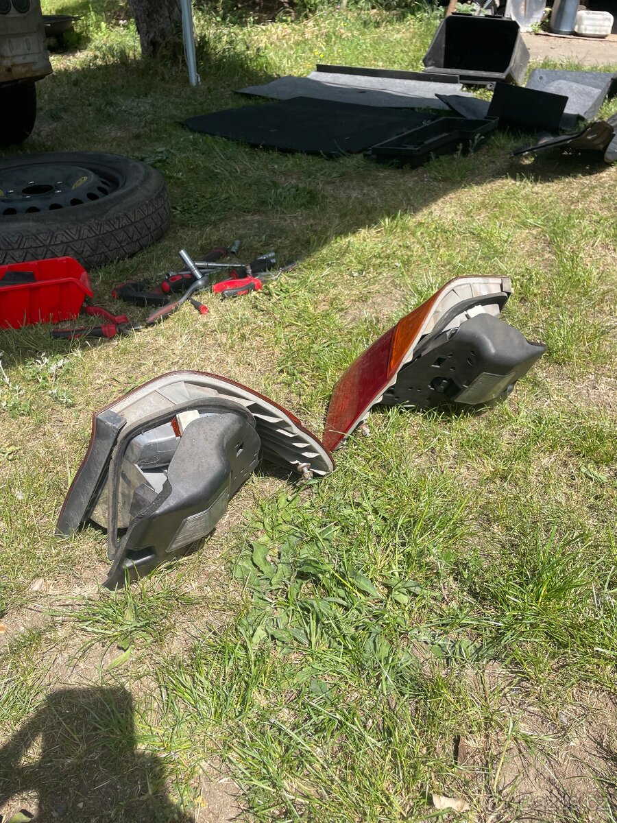 Díly e46 sedan predface - 13