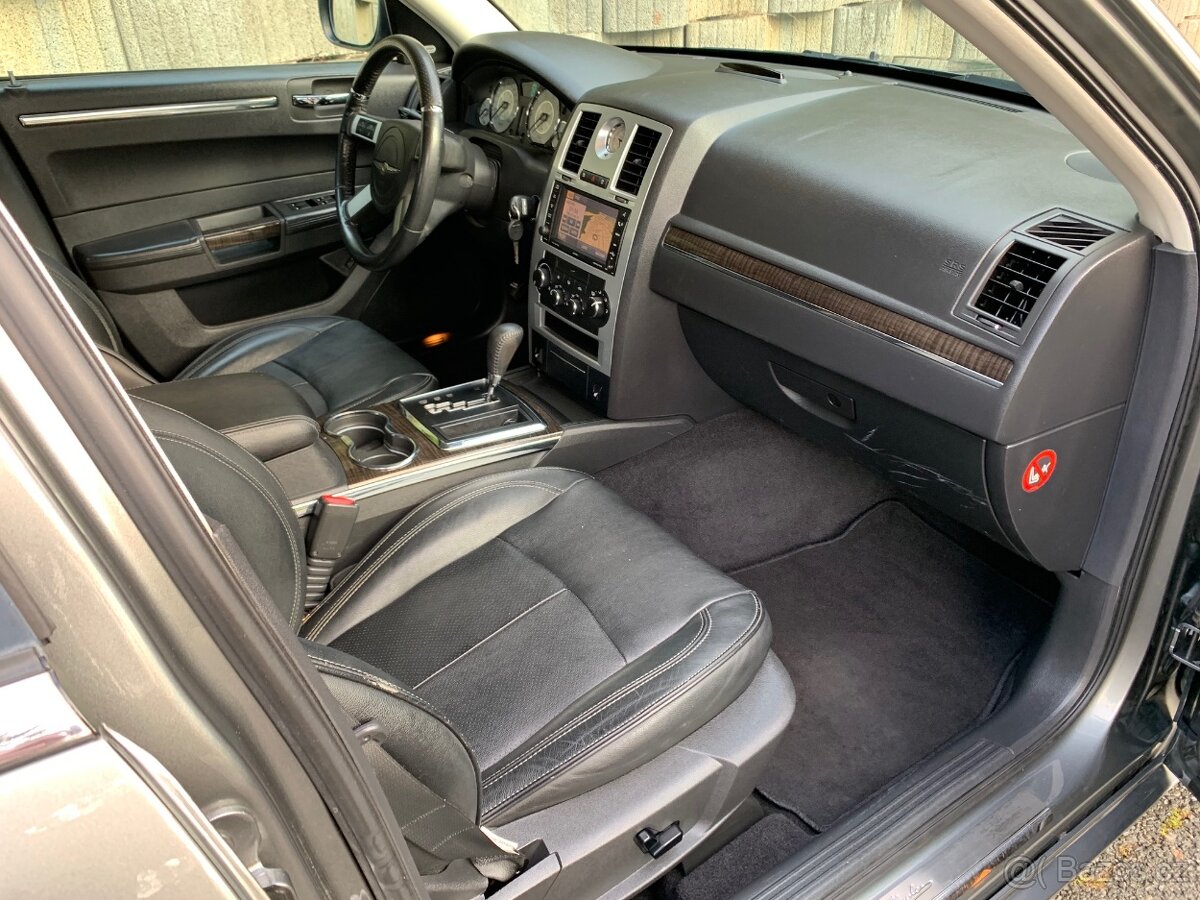 Chrysler 300C 3.0CRD limuzína Signature Series - 13