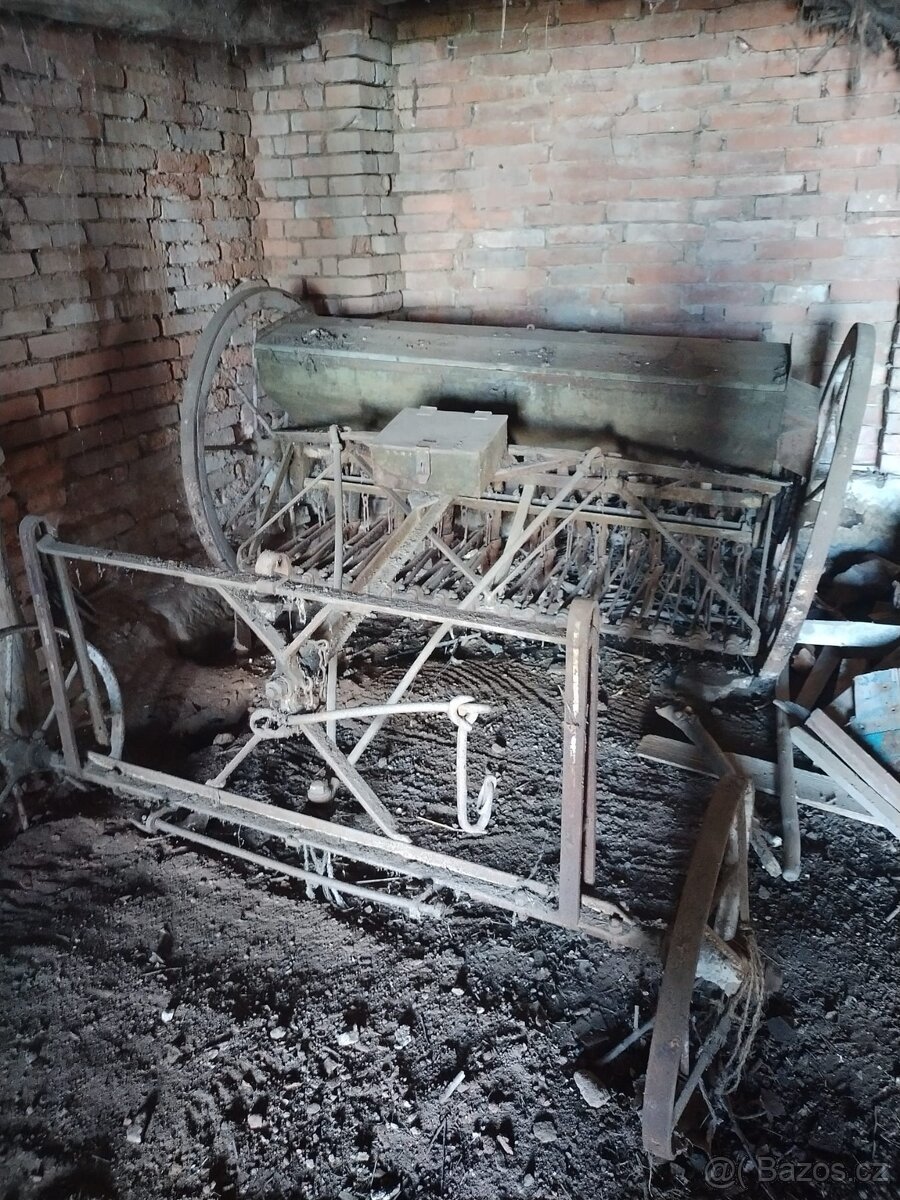 Staré zemědělské stroje - 13