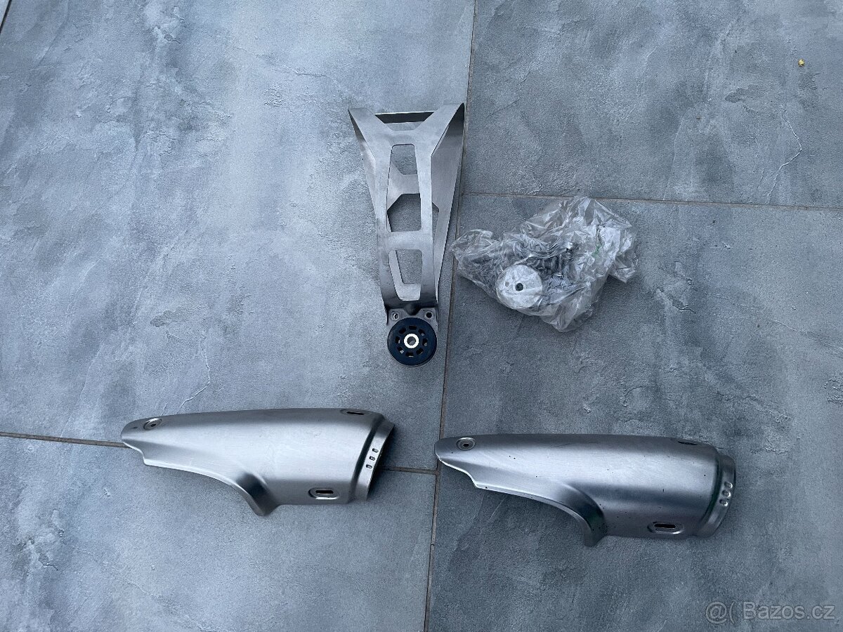 Nosič na bočné kufre BMW R1200GS - 13