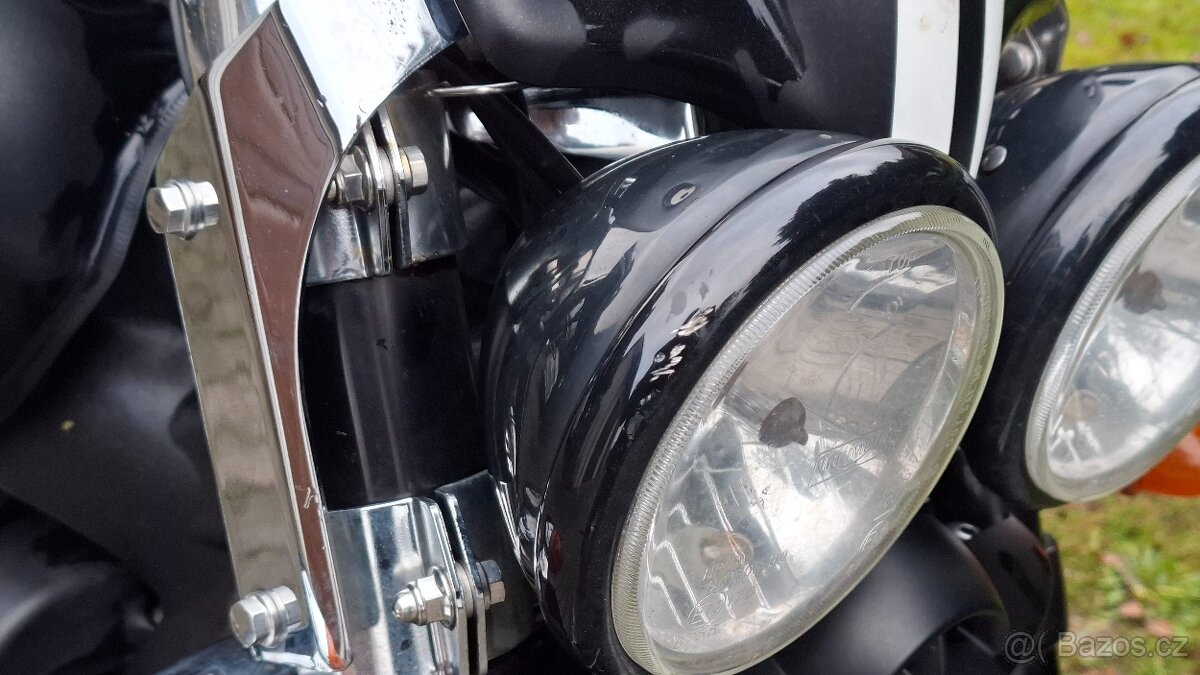 Triumph Rocket III. Roadster - 13