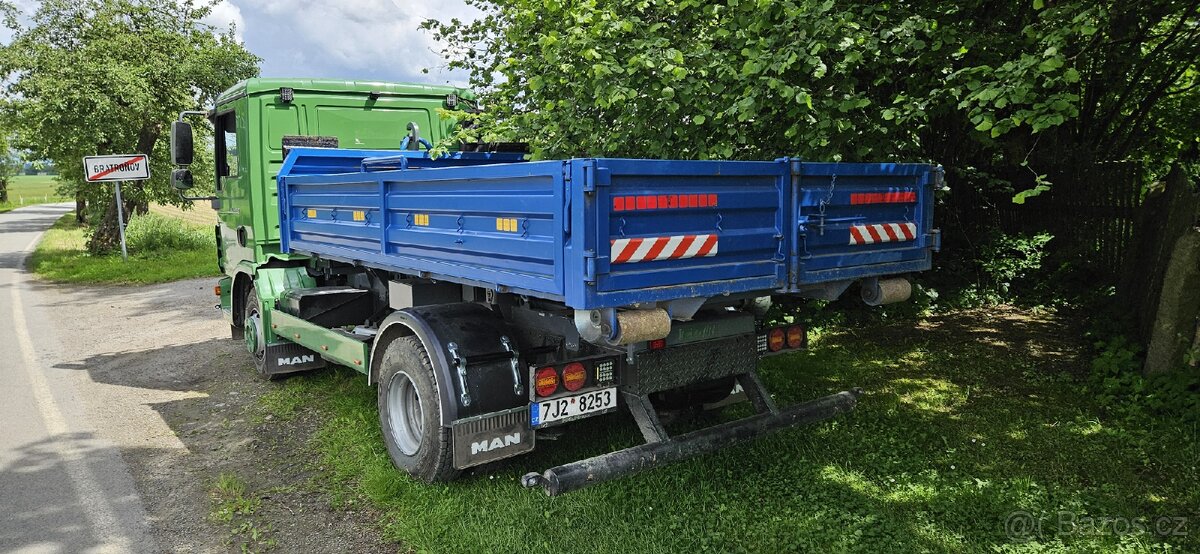 Man TGL 12.220 hákový nosič kontejnerů - 13