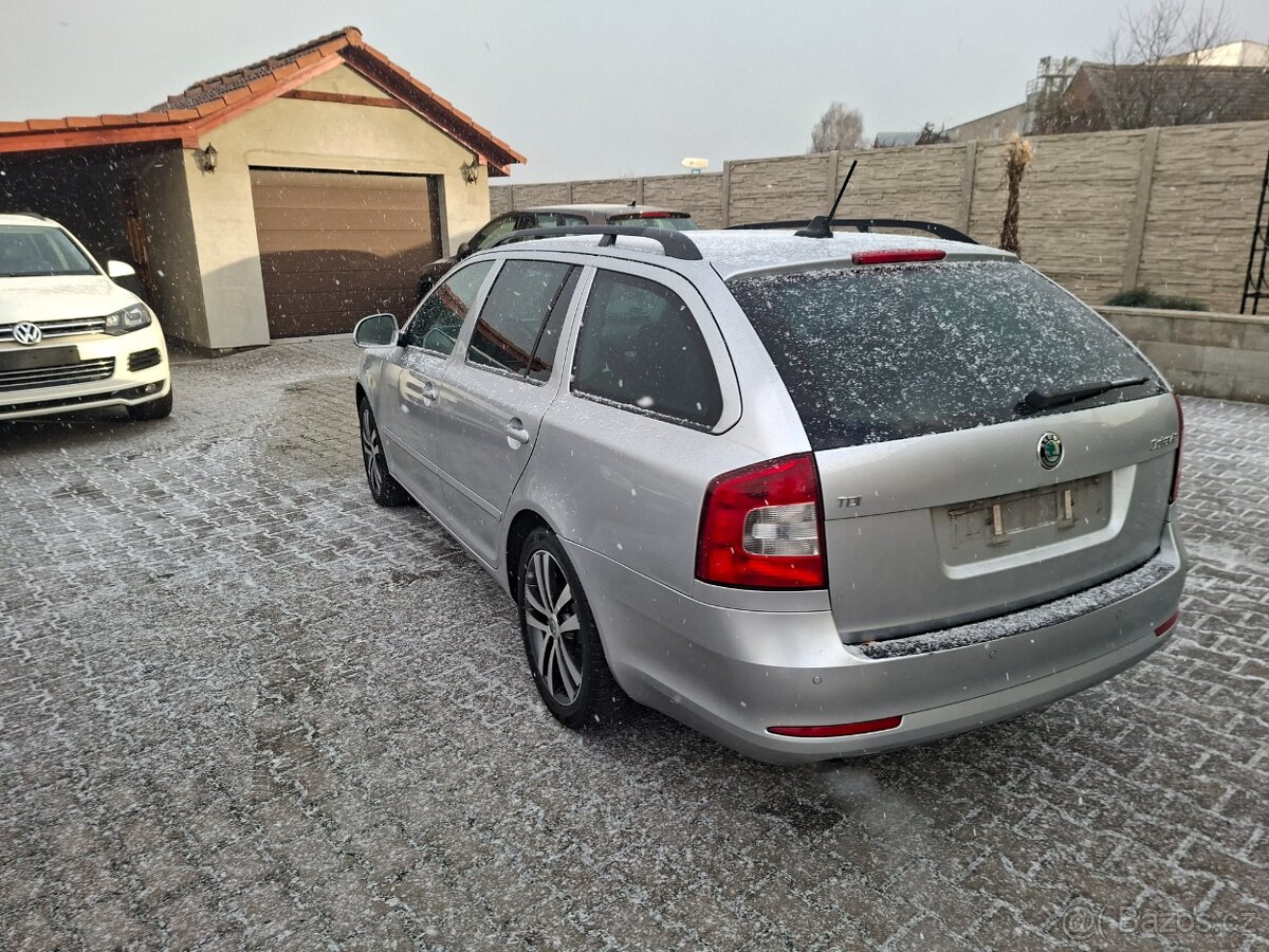 ŠKODA OCTAVIA COMBI 2.0TDI-1MAJITEL - 13