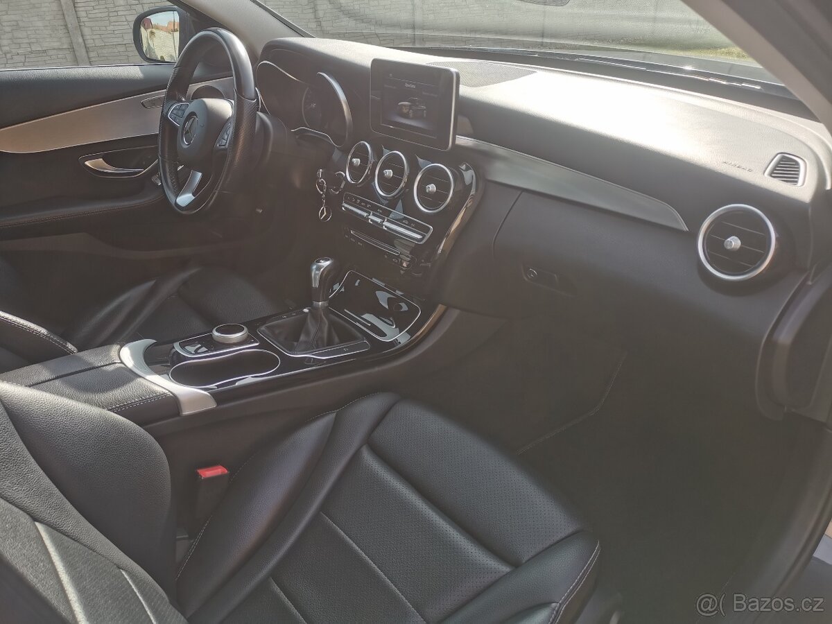 Mercedes Benz třídy C w205 - 13