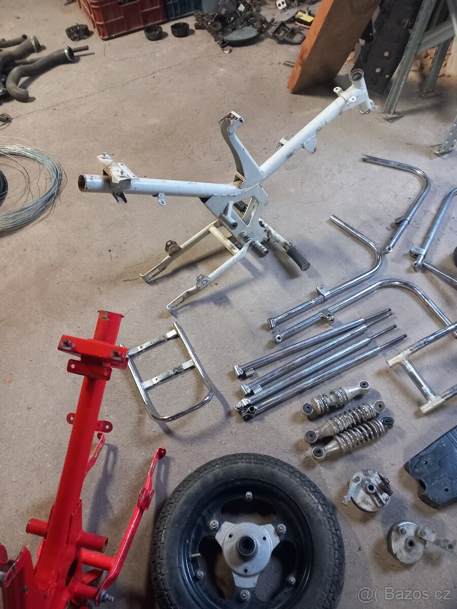 Moped Stella a Stella-Pento ruzne dily - 13