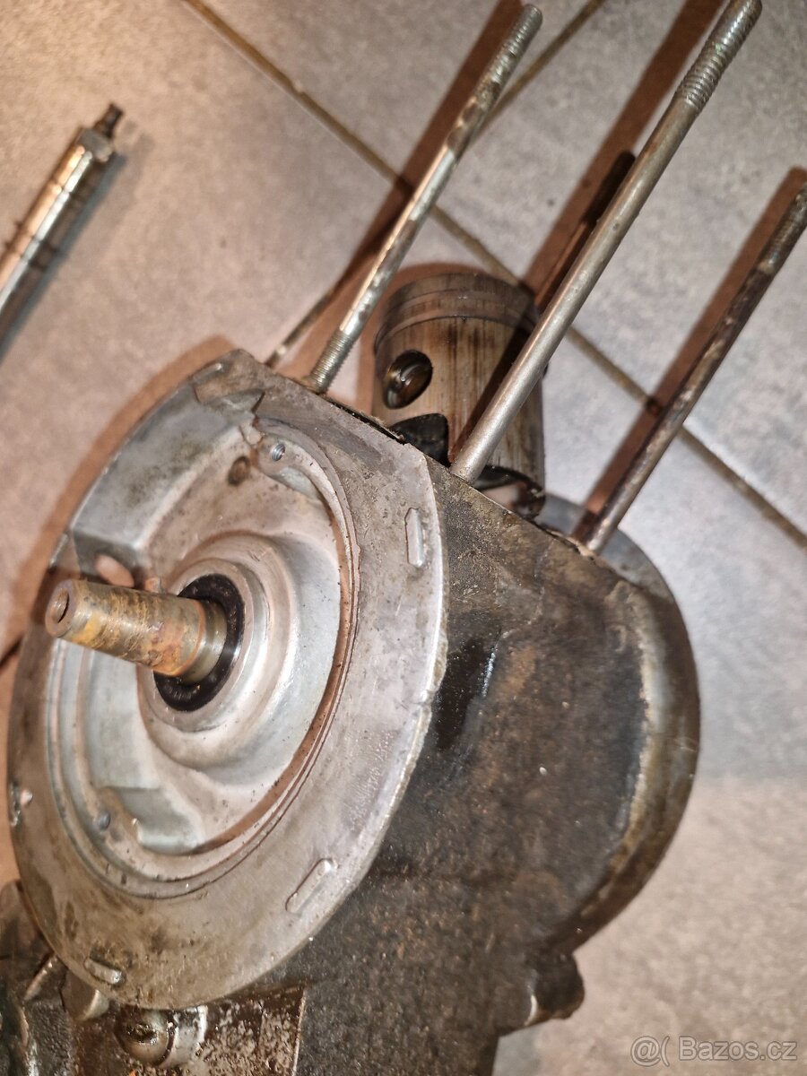 Polomotor babetta 210 - 13