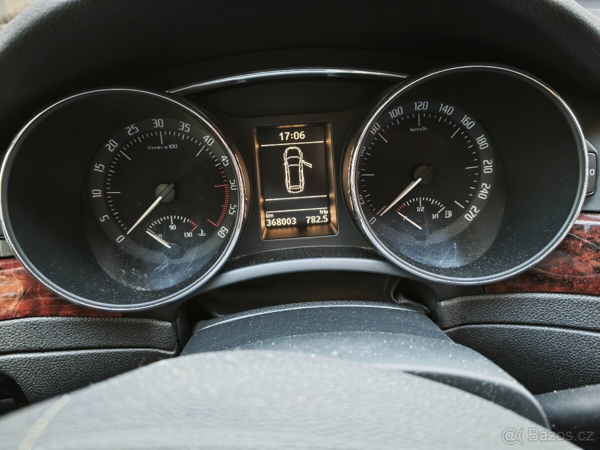 Škoda Superb 2,0tdi 103kw DSG - 13