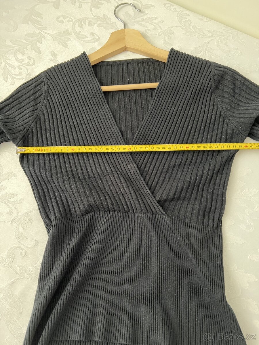 Dáms. černý top/tričko/svetřík s dl. ruk. a výstřihem – M/L? - 13