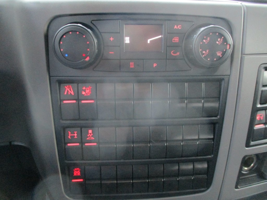 MAN TGL 8.190, 90 000 km - 13