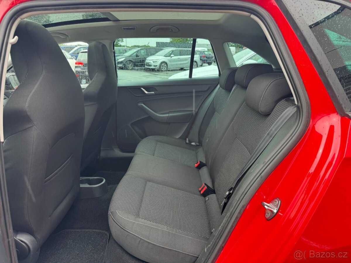 Škoda Rapid Spaceback 1.2 TSI StylePlus - 13