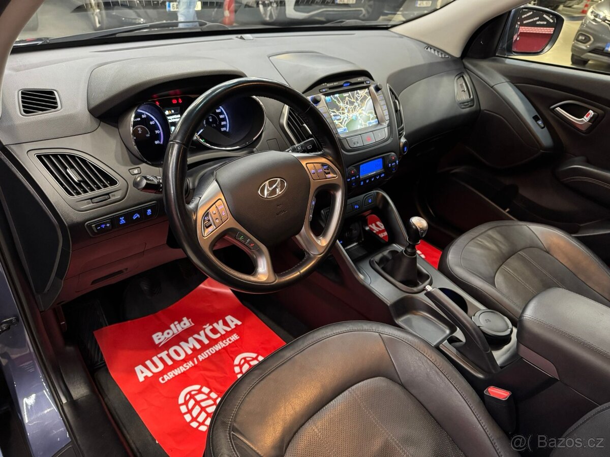 Hyundai IX35 2.0i STYLE PLUS 122kW AWD, XENONY, BENZÍN - 13