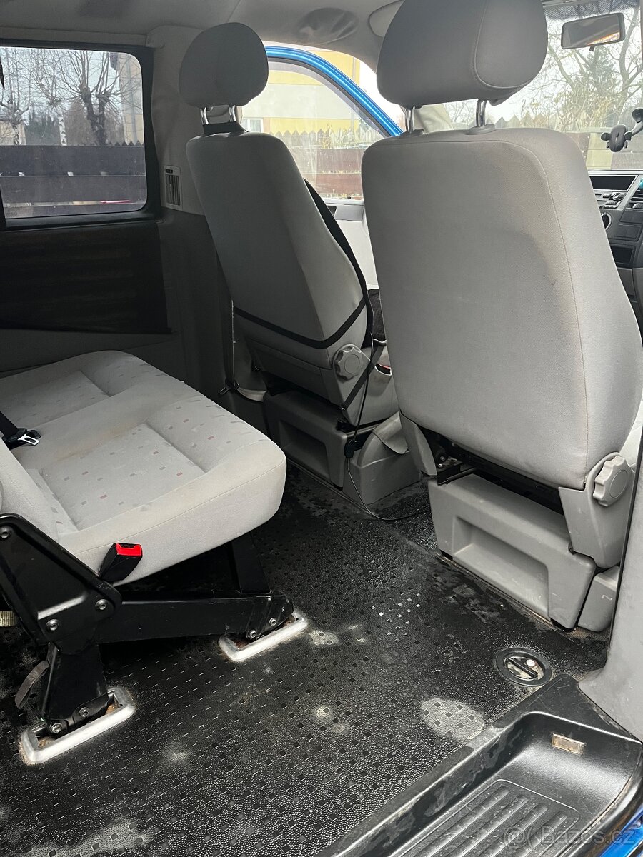 Prodám VW Transportér T5 Schulte 2,5 TDi, - 13