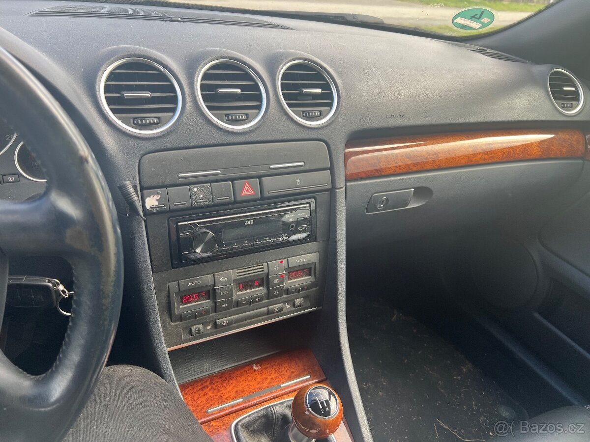 Cabrio Audi A4 b6 - 13