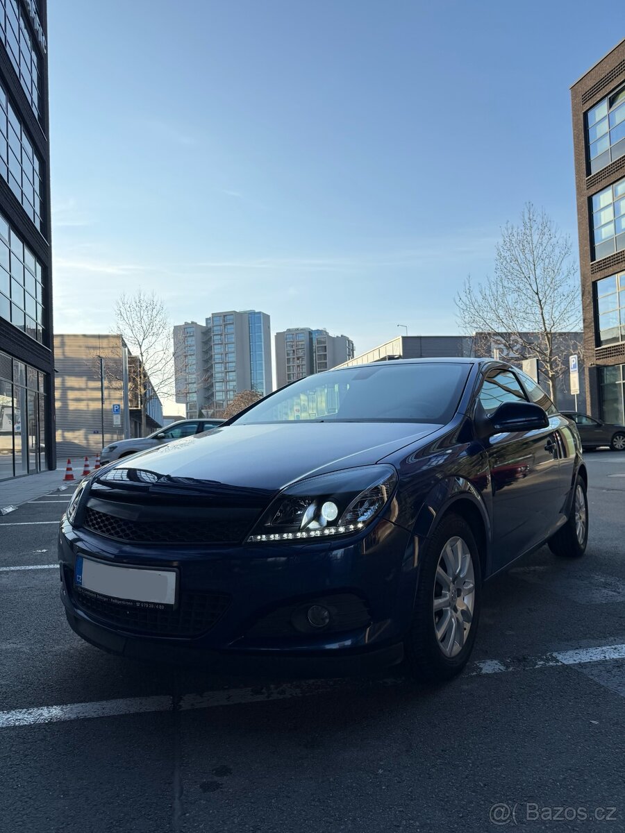 Opel Astra H GTC 1.6 - 13