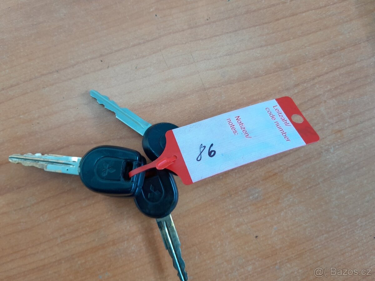 Mitsubishi Pajero Montero 1,8 16V - 13