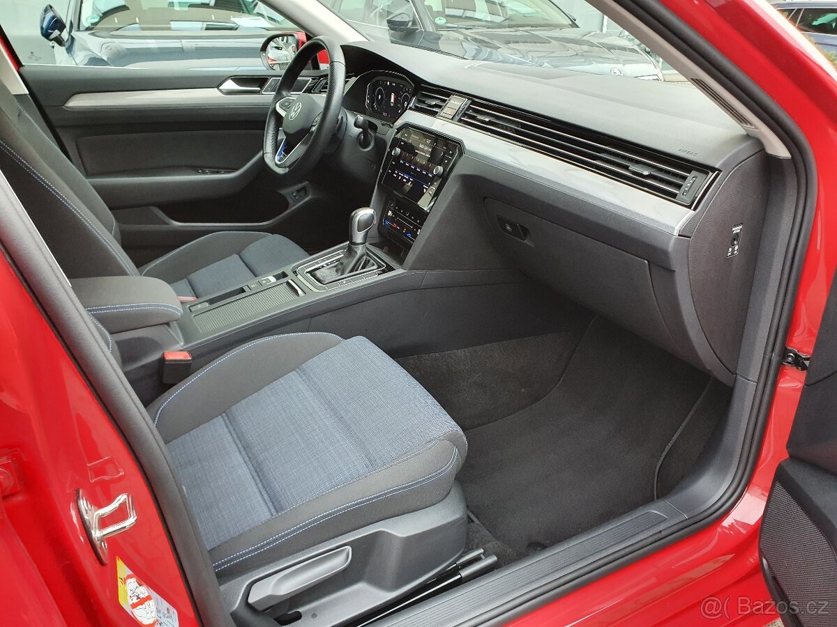 VW Passat B8 GTE Variant 1.4TSI 160kW DSG - záruka Autodraft - 13