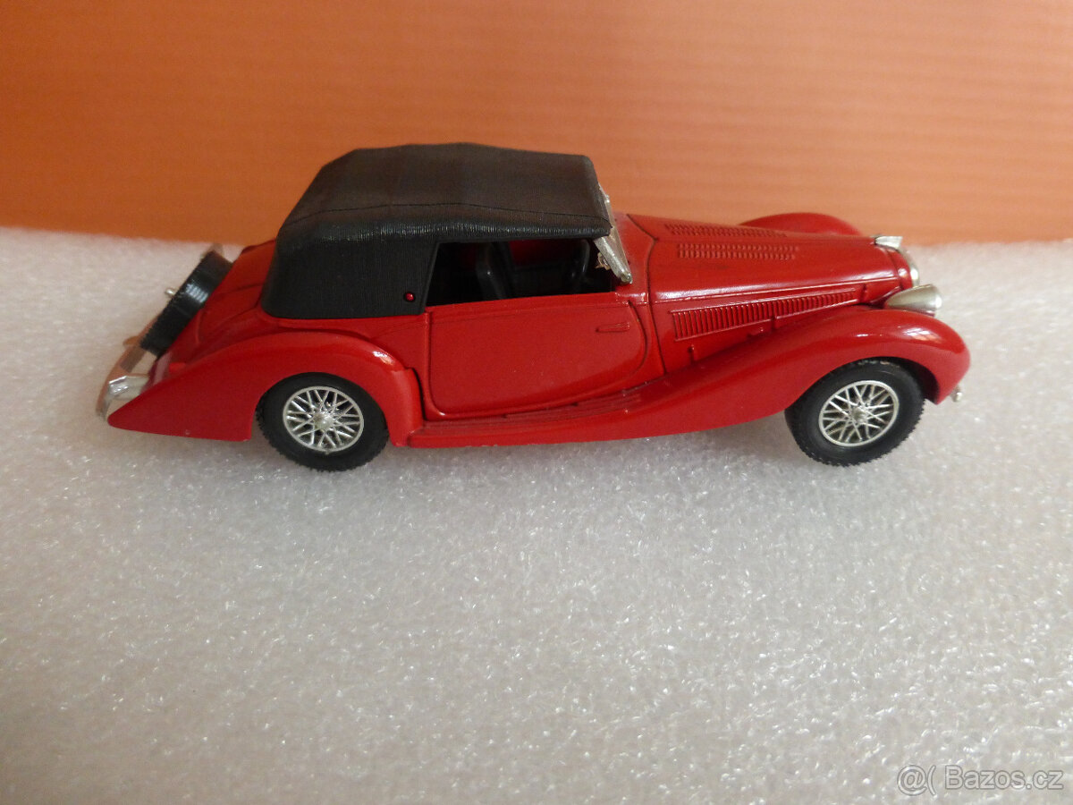 modely aut 1:43 7. - 13