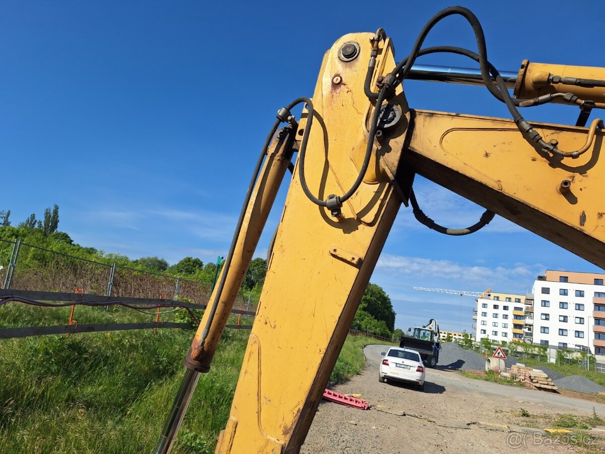 CATERPILLAR 428 C 4X4 - 13