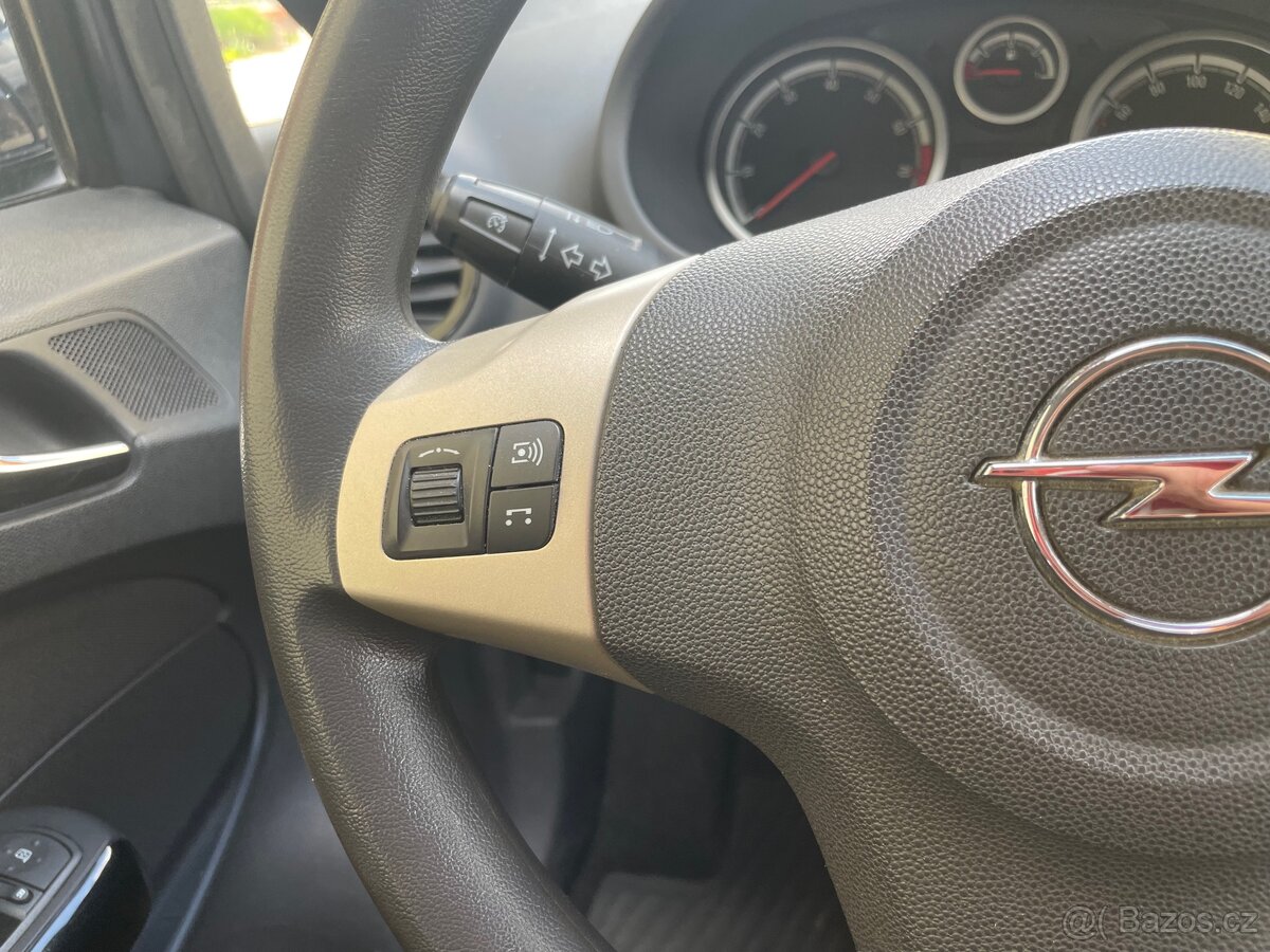 Opel Corsa D 1.2 Nízký nájezd - 13