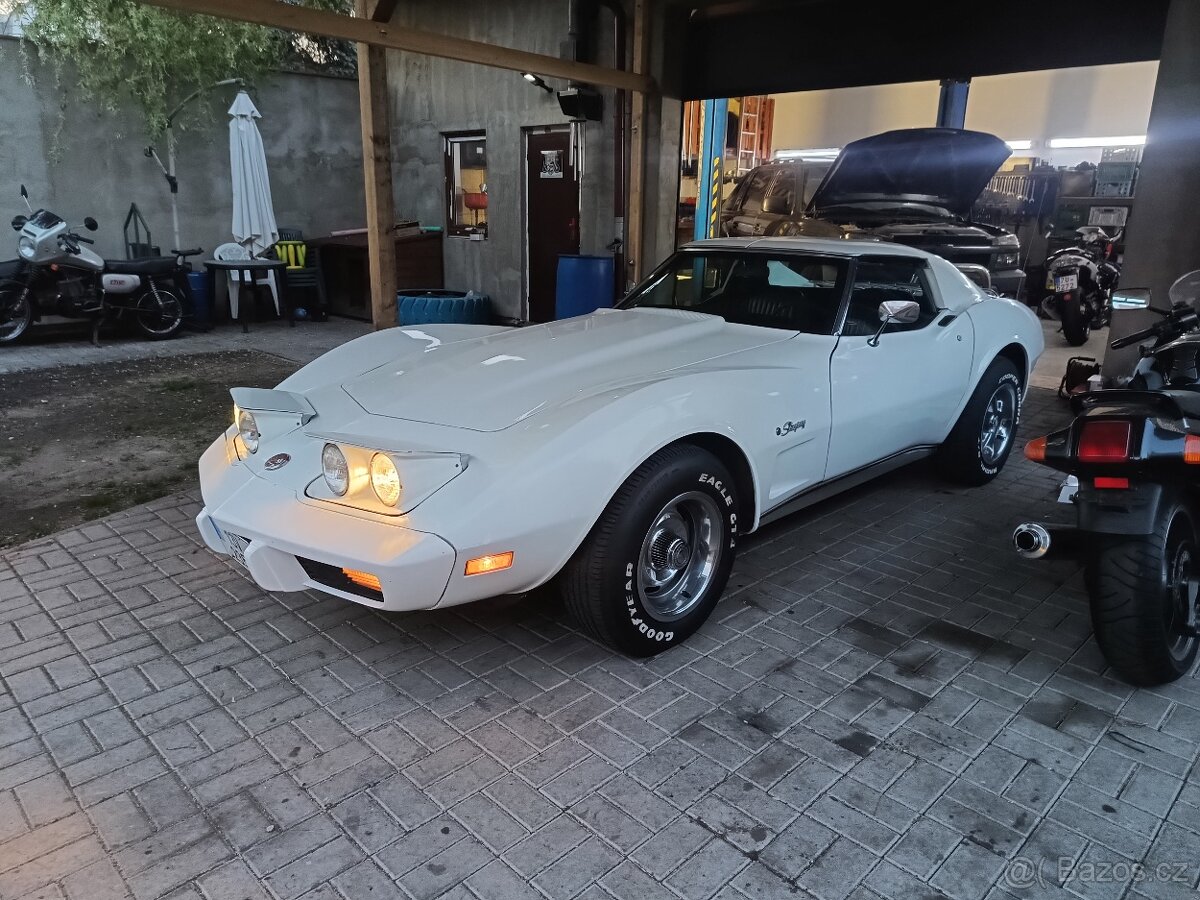 Chevrolet Corvette C3 - 13