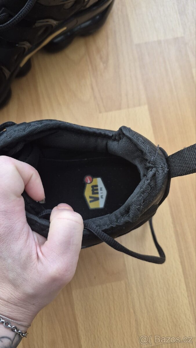 NIKE boty VAPORMAX PLUS - 13