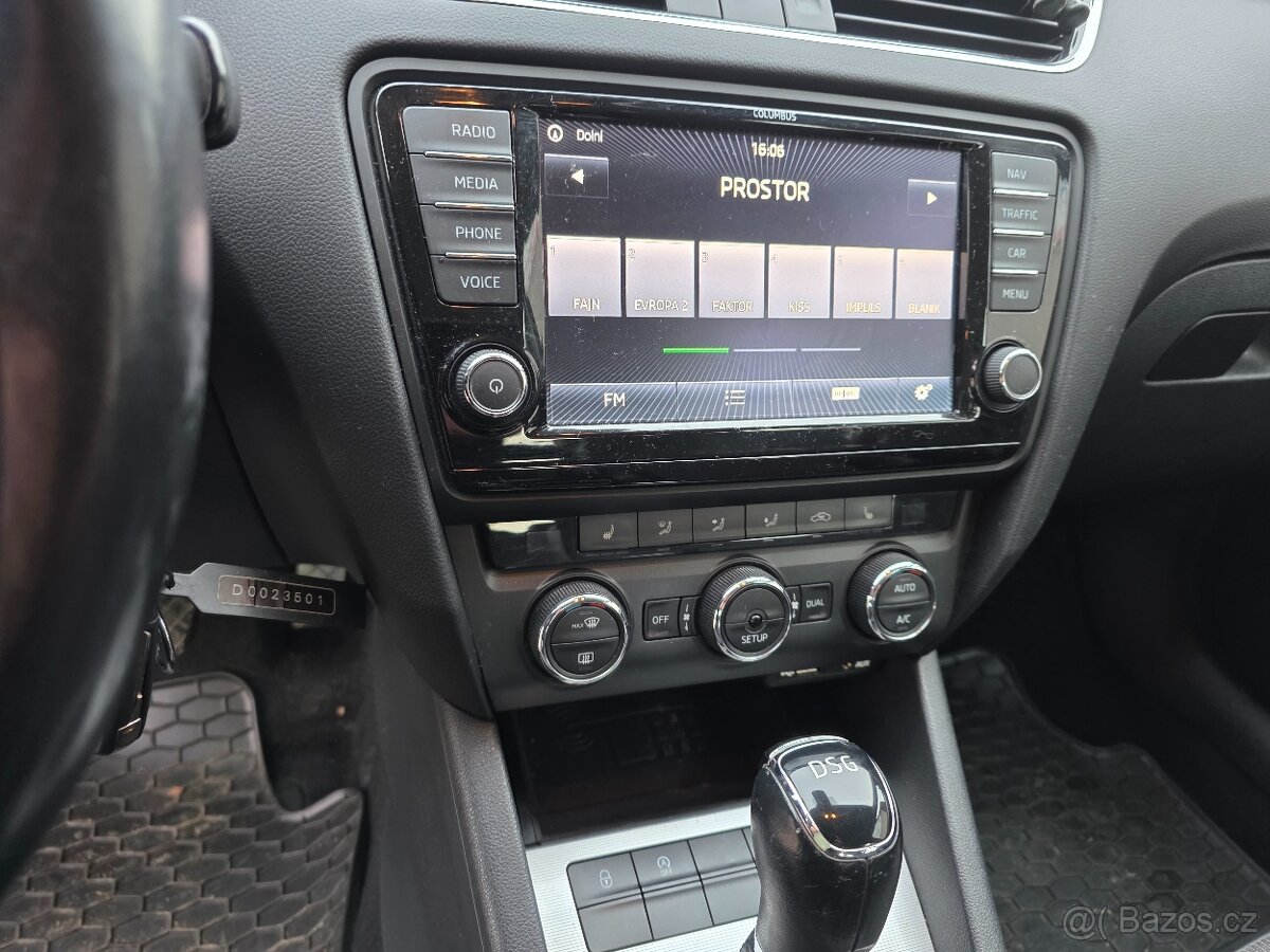 ŠKODA OCTAVIA 2.0TDI 110KW ELEGANCE DSG - 13